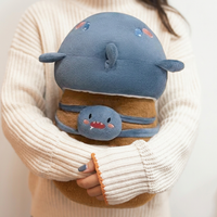 Peluche Capybara Baby Shark - VIVA CAPYBARA