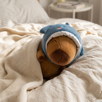 Peluche Capybara Baby Shark - VIVA CAPYBARA