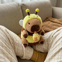 Peluche Capybara Roi de la Ruche - VIVA CAPYBARA